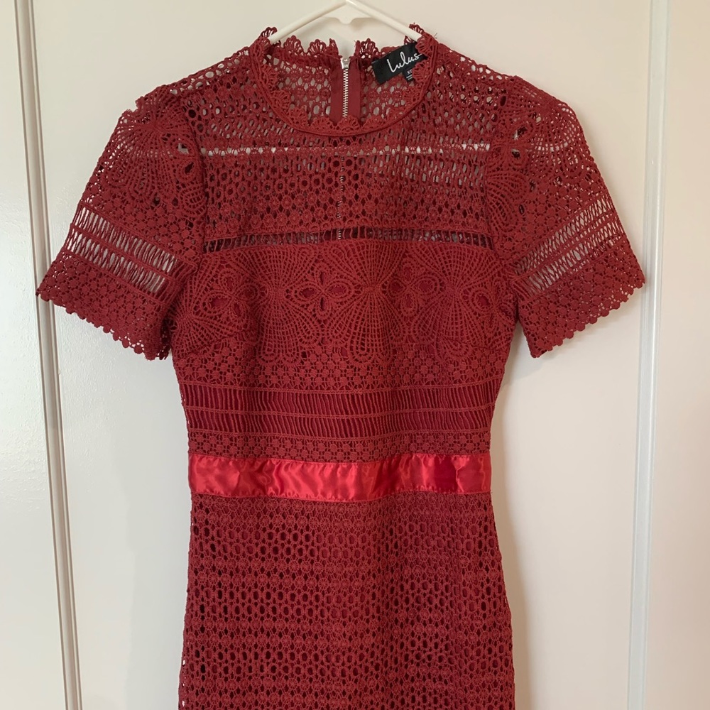 Lulus EUC XS red maxi lace overlay dress - Picture 4 of 13